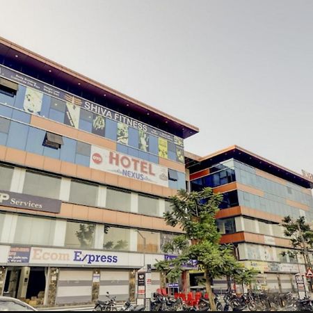 Hotel Nexus 苏拉特 外观 照片