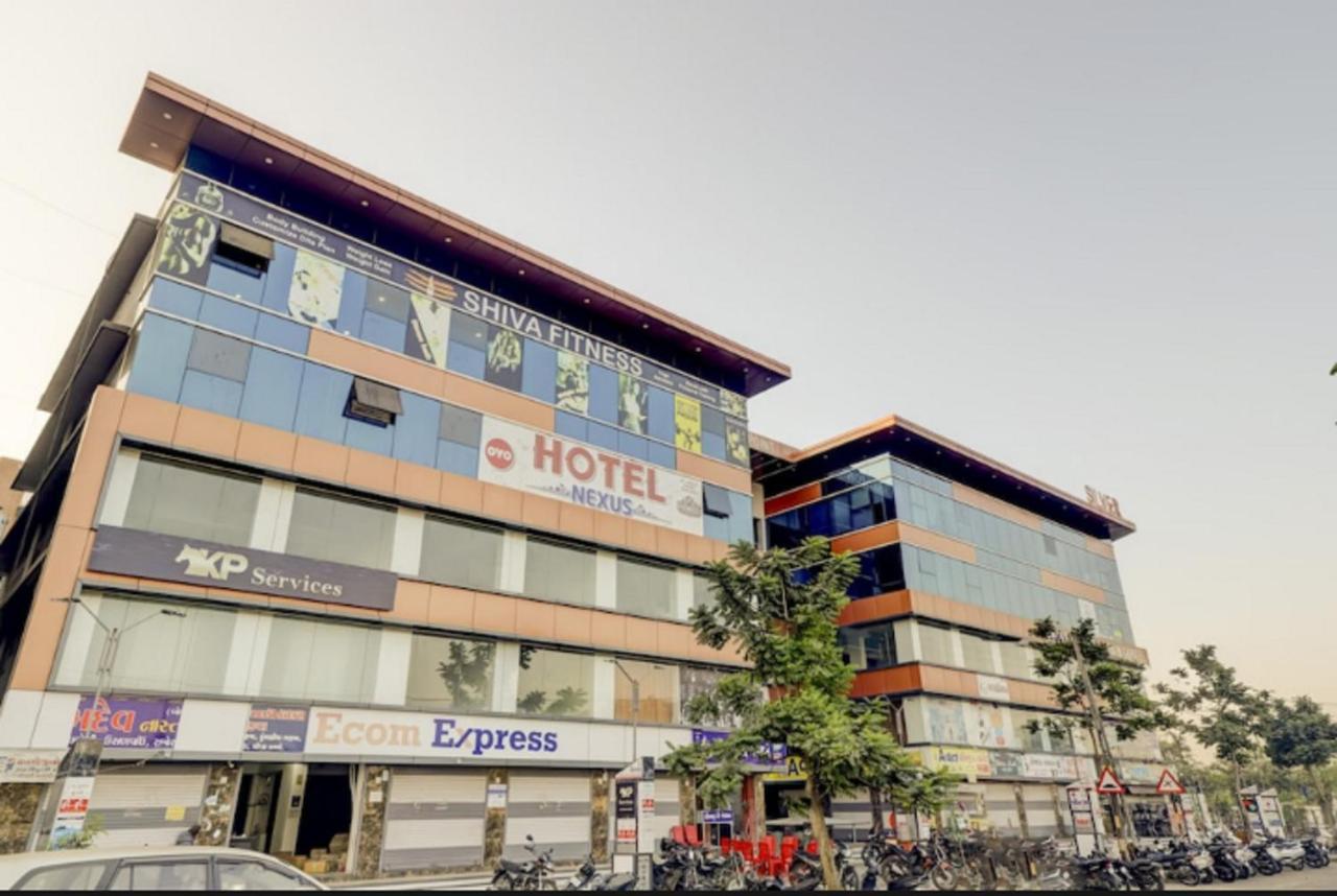 Hotel Nexus 苏拉特 外观 照片